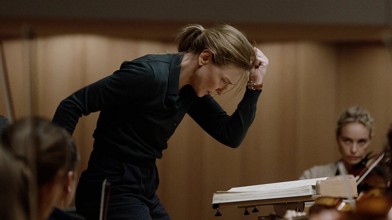 Still from the movie TƔr
