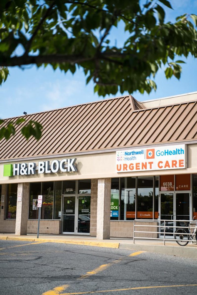  Northwell Health-GoHealth Urgent Care in Bay Shore, NY - Exterior