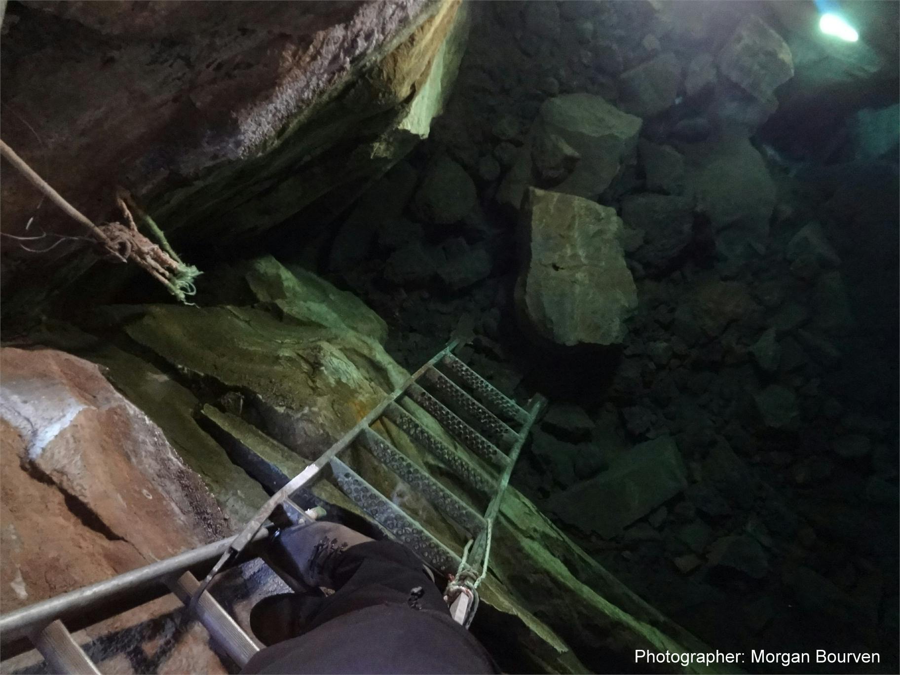 Directions to the hot spring cave Stóragjá in North Iceland