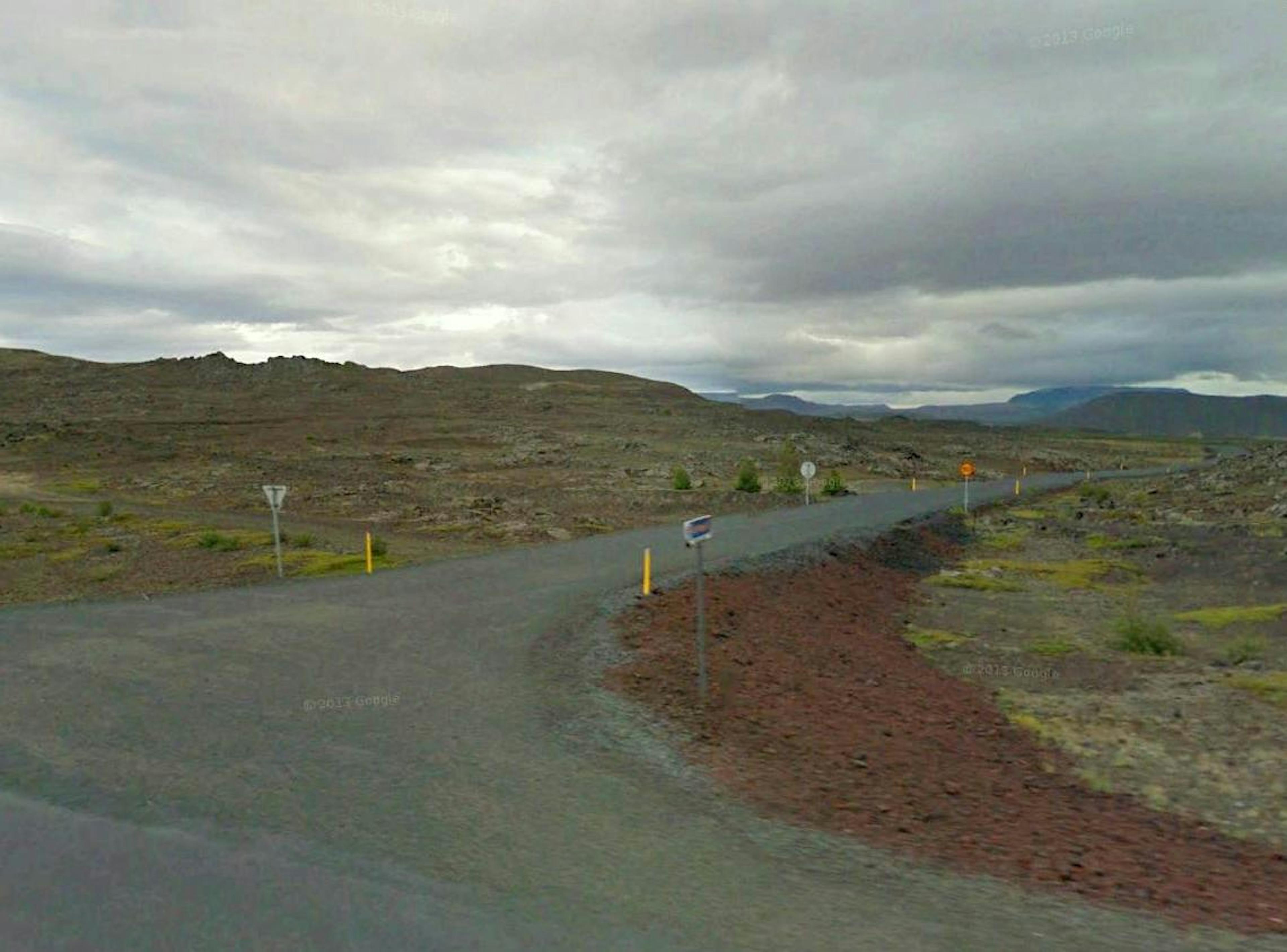 Directions to Grjótagjá hot spring in north Iceland