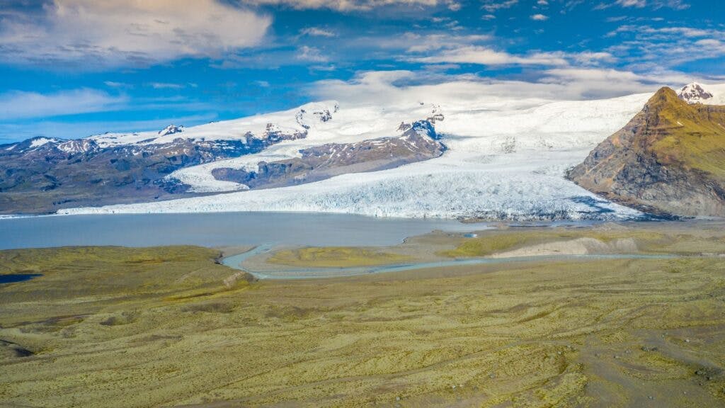 An aerial shot of the Vatnajökull National Park in South Iceland.