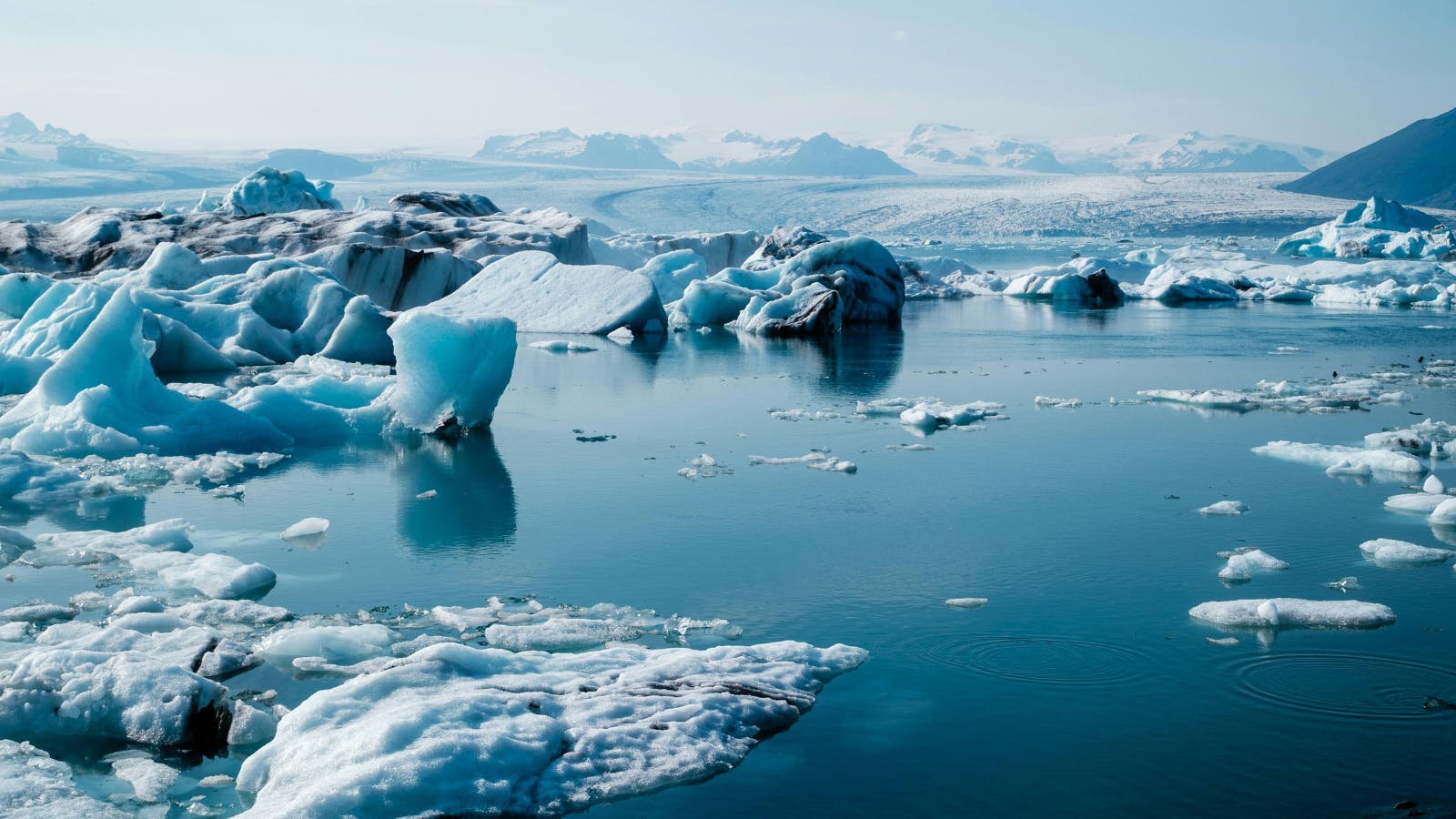 Icebergs in Jokulsarlon Glacier Lagoon, Iceland.