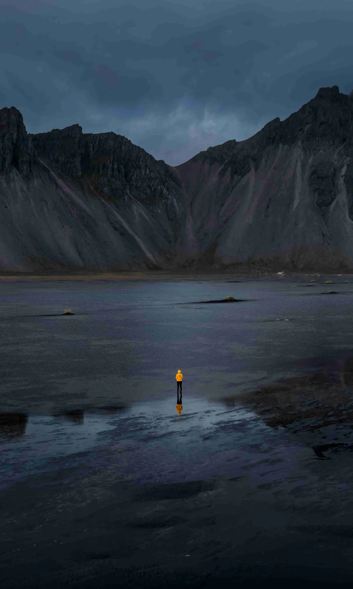 Vestrahorn photography and a person standing