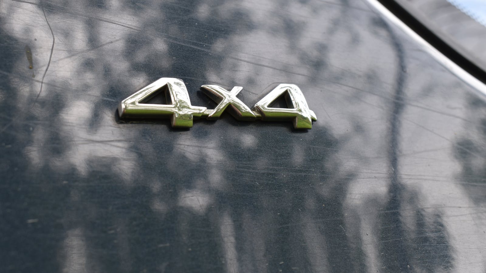 4x4 badge on a car rental