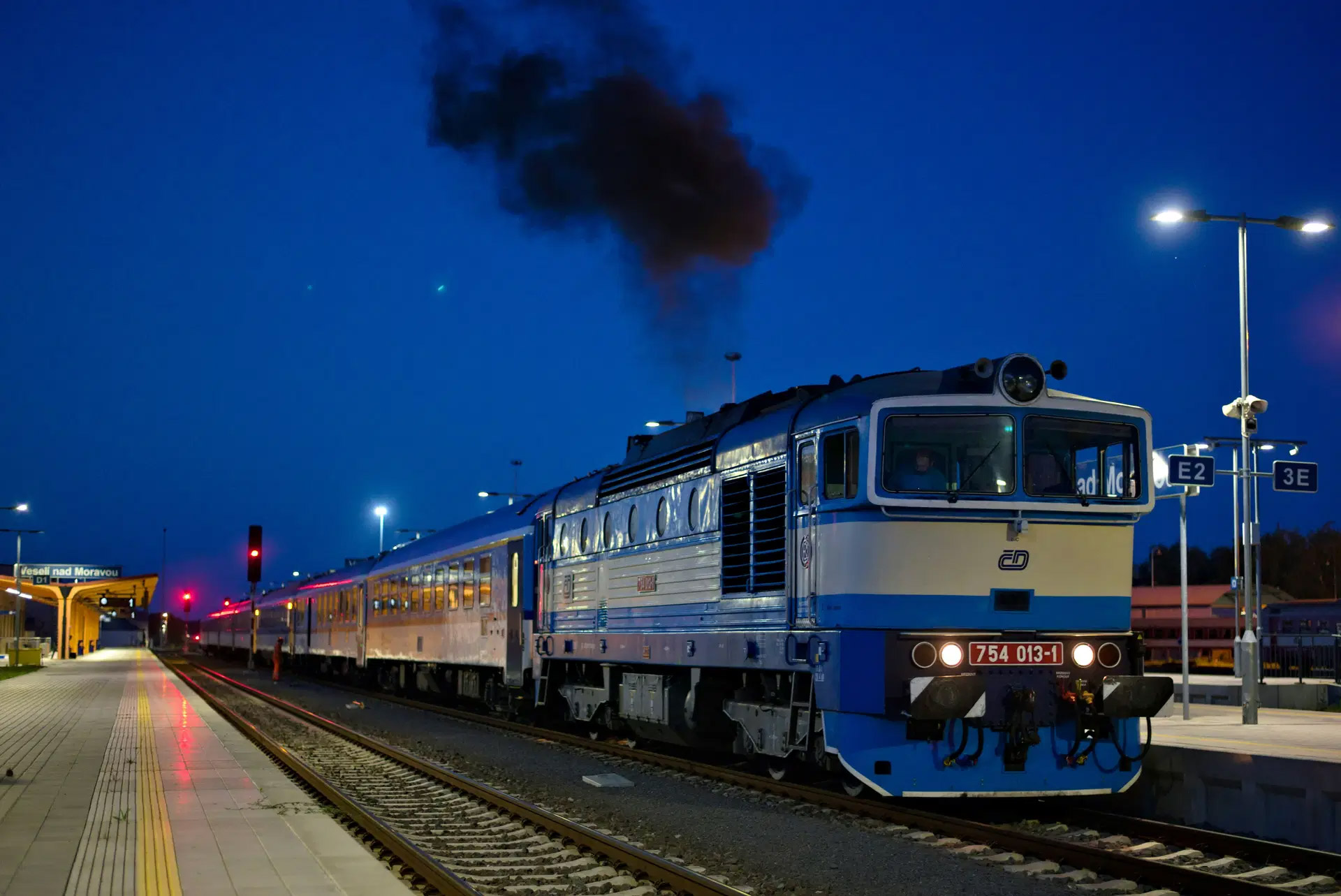 Illuminem-Cover-Energy-shocks-reveal-the-global-cost-of-diesel-dependence - source Unsplash