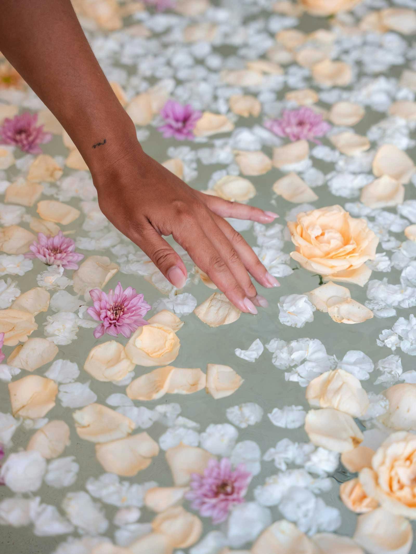 beautiful flowers in a bathtub for a luxurious spa treatment