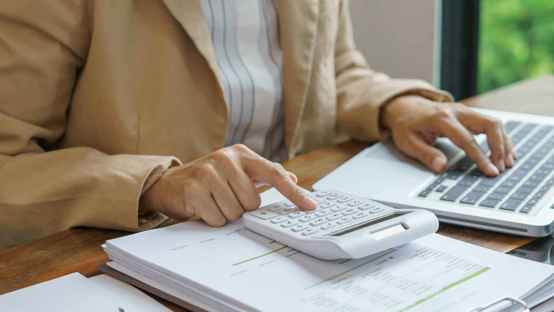 Cómo Declarar el IVA sin Morir en el Intento: Guía para Emprendedores