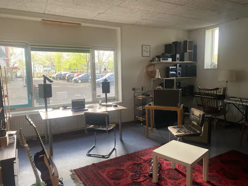 image.gallery_image.alt