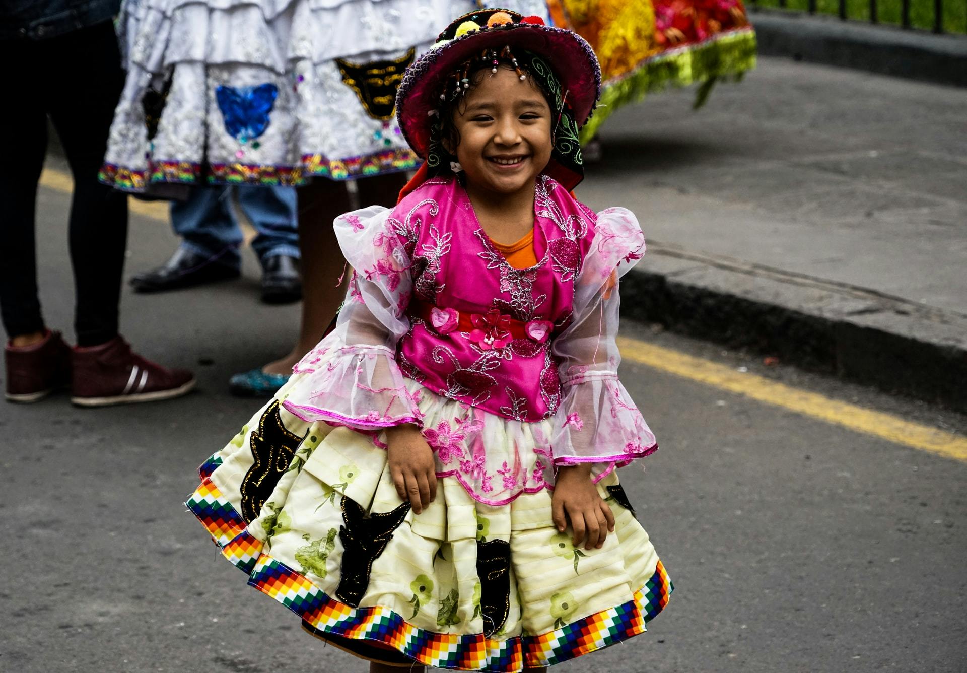 why us image (smiling girl)