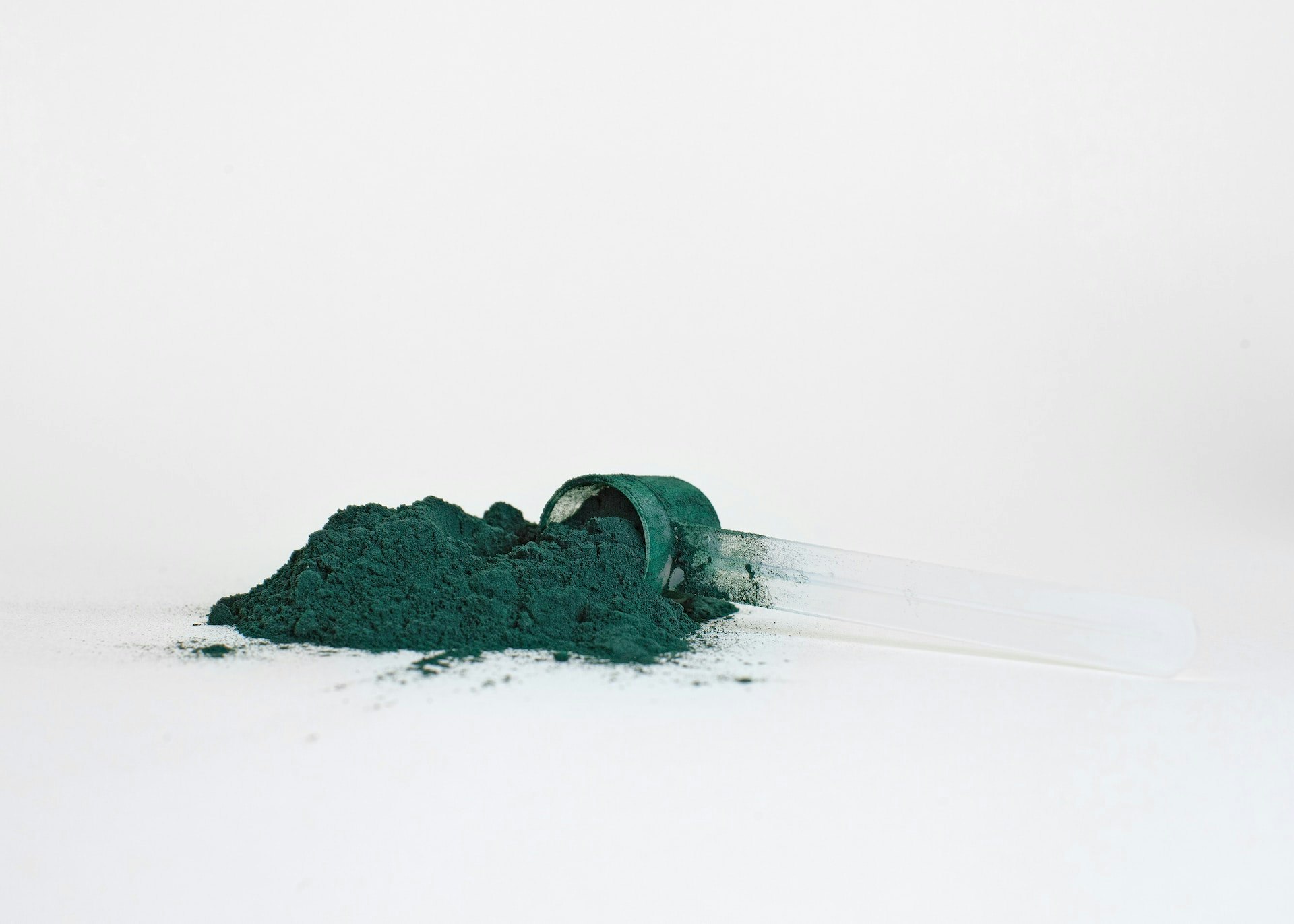 Blue vs Green Spirulina: What's the Difference?