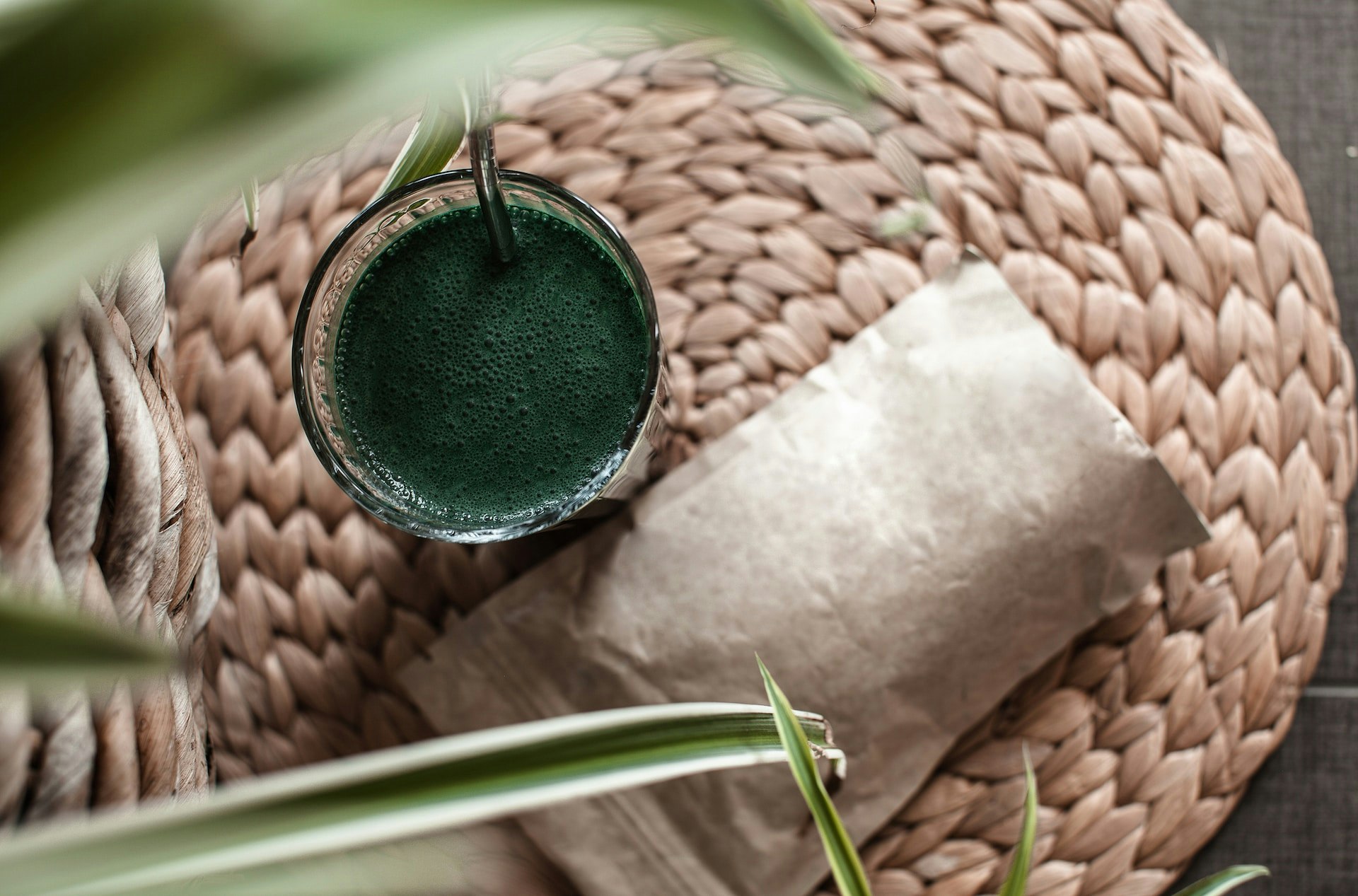 How to Use Spirulina Powder (7 Healthy Methods)