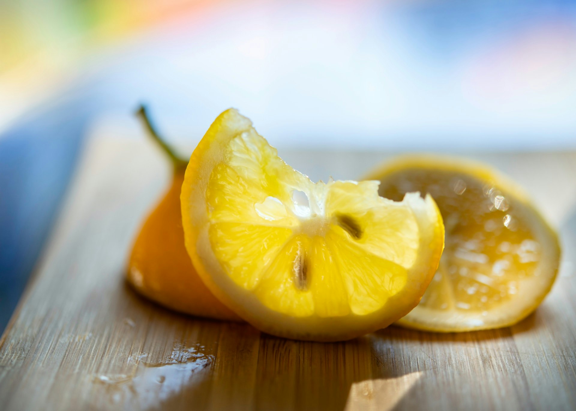 Top 10 benefits of lemon juice