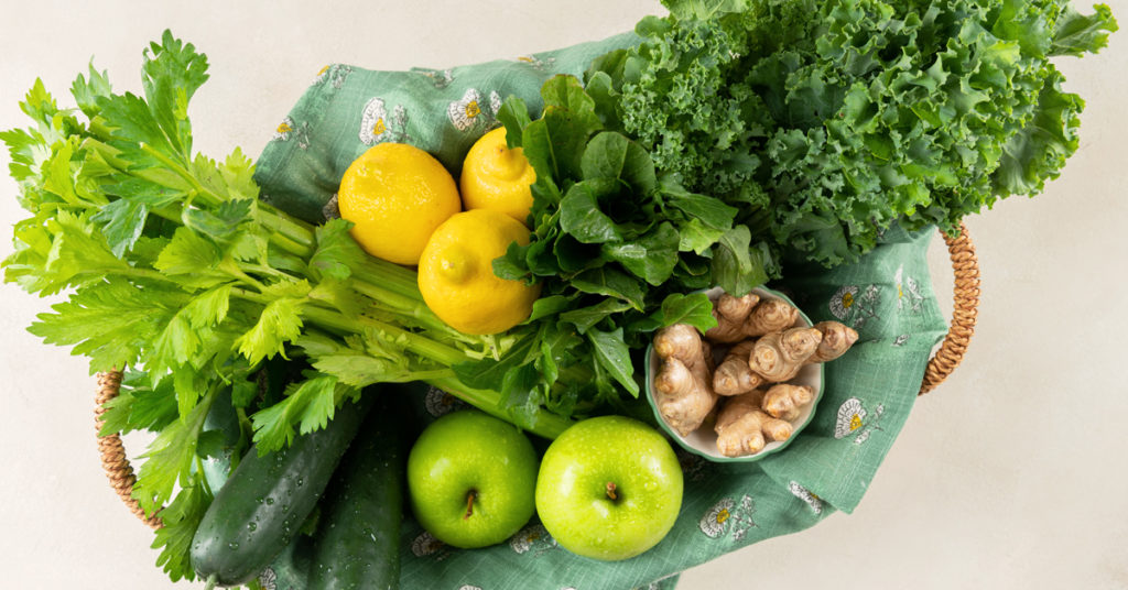 Juicing 2025 dandelion greens