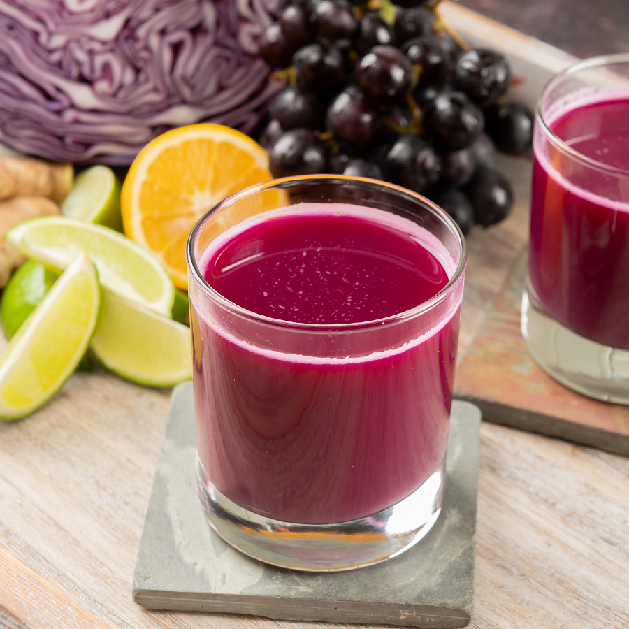 Juicing shop red cabbage