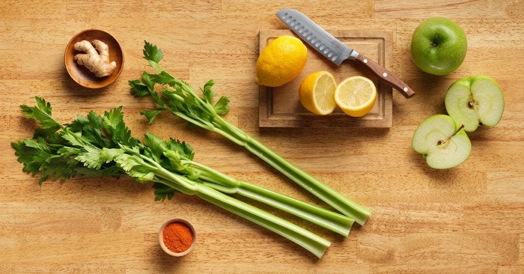 juice-shot-metabolic-bomb-lemon-ginger-recipe-ingredients