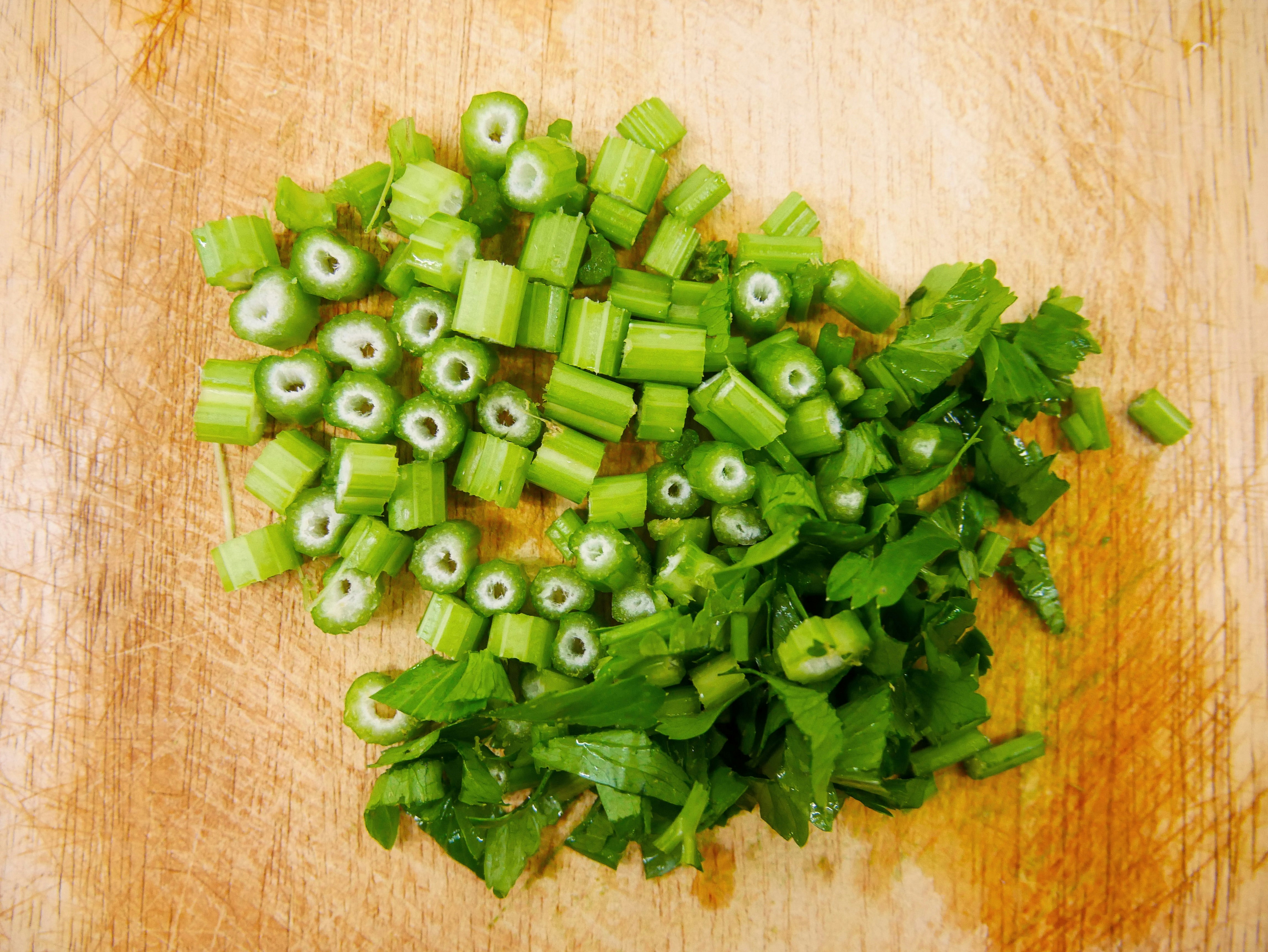 Image of chopped celery.