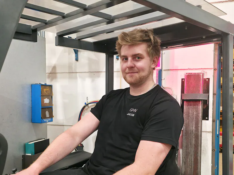 Jacob Lundberg arbetar med logistik på GMV