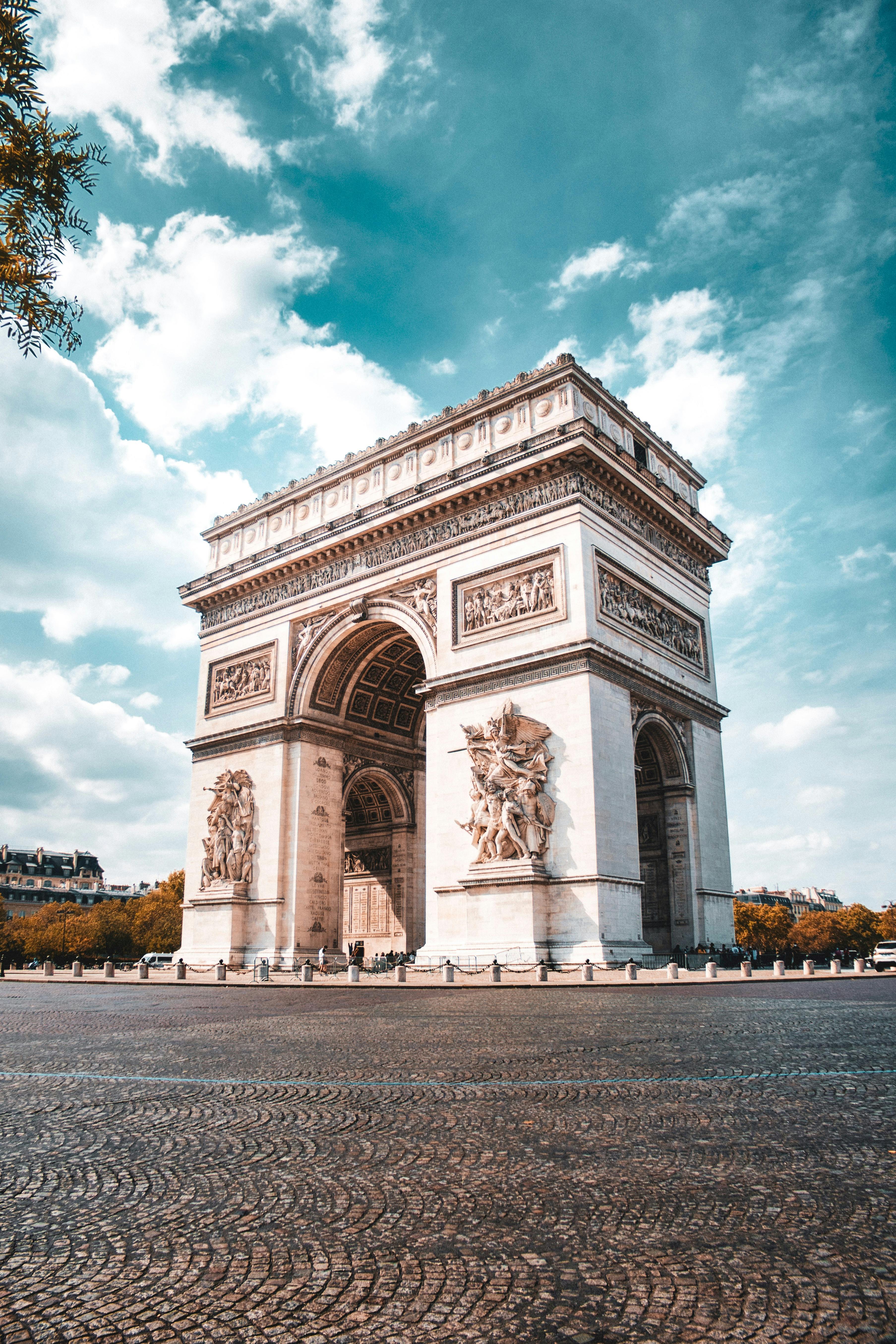 Les lieux incontournables des environs