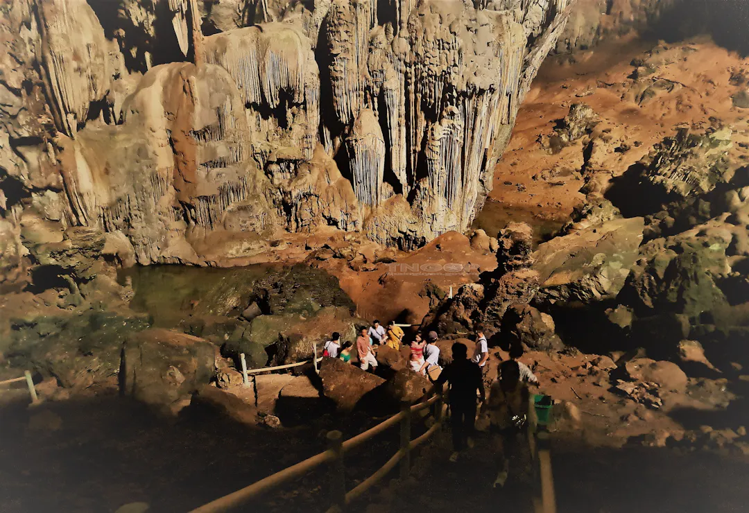 Conquering Phuong Hoang (Phoenix) Cave & Mo Ga Stream
