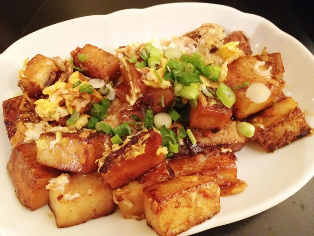 Key Ingredients of Fried Rice Flour Cake (Bột Chiên)