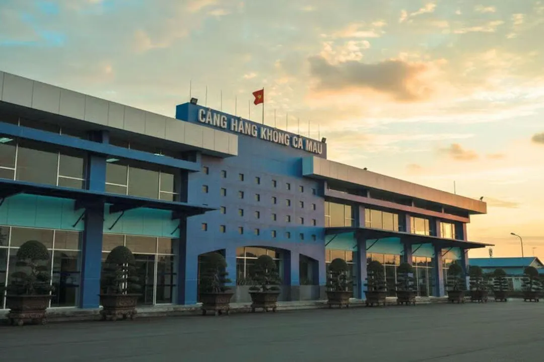 The Skies of the Delta – How to Get to Ca Mau by Air