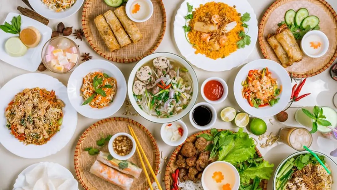 Experience Vietnamese Food
