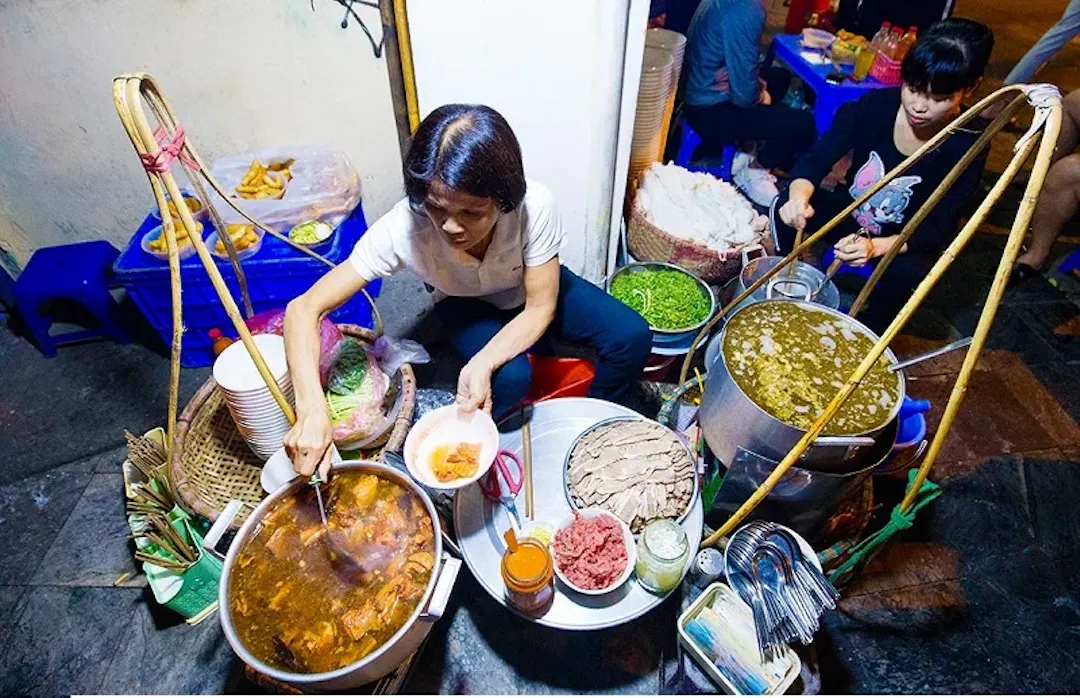 The Cultural Rhythm – Dining Like a Local
