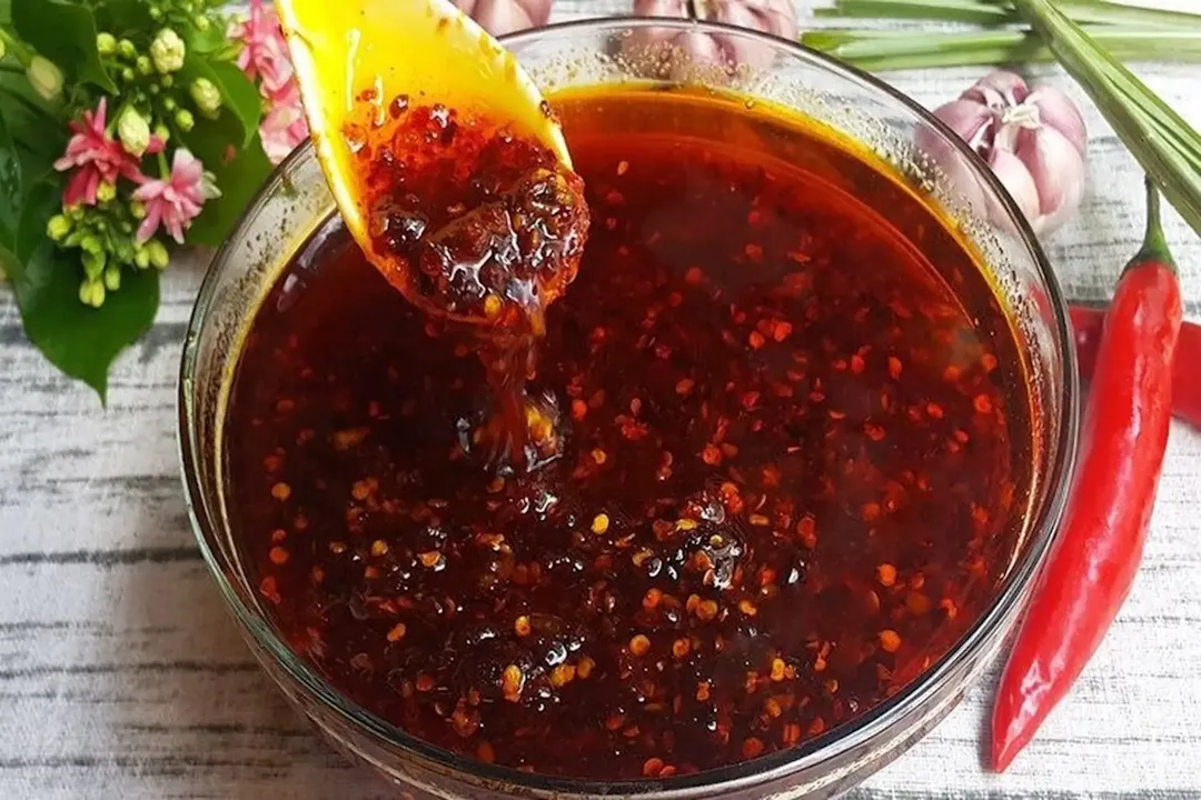 How to Make Banh Trang Tron Sauce