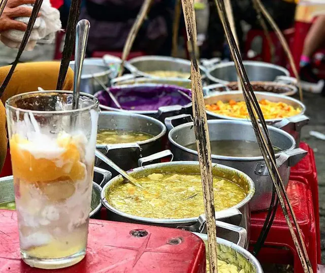 Dong Ba Market Photo Gallery