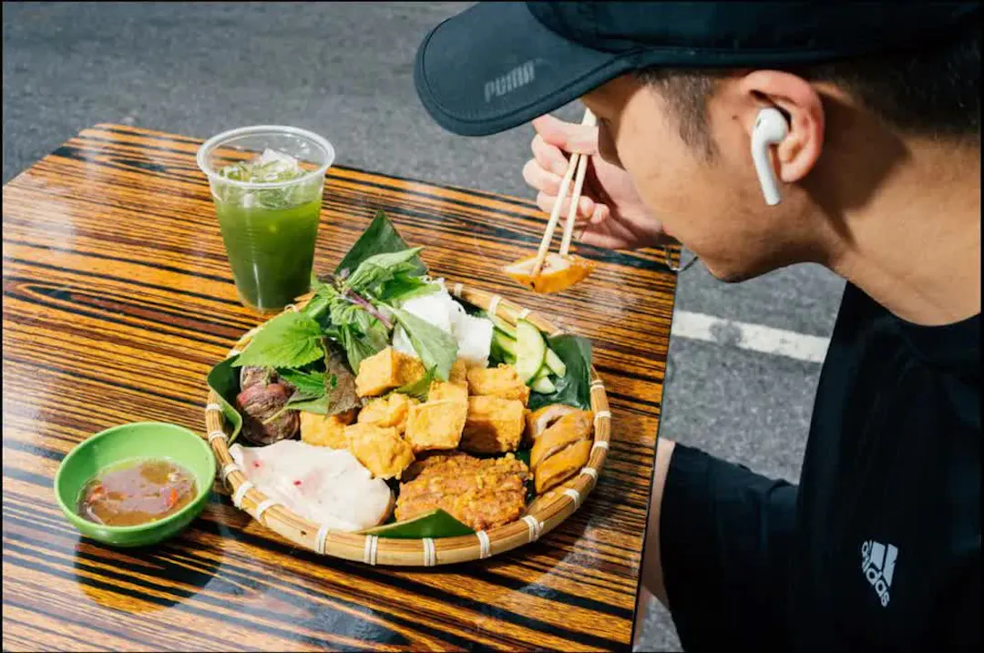 How to Eat Bún Đậu Mắm Tôm