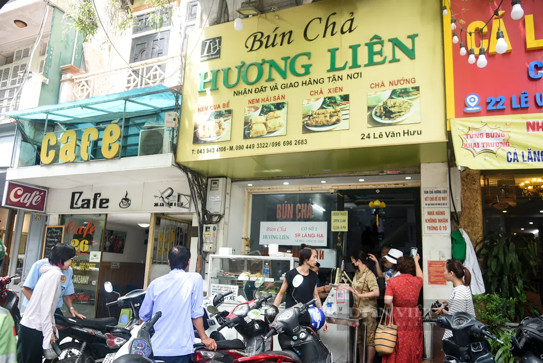 The Legacy of Political Gastronomy in the Obama Pho or Bun Cha Era