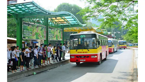 Vietnam Public Transport Guide: Buses, Trains, Metro & Local Travel