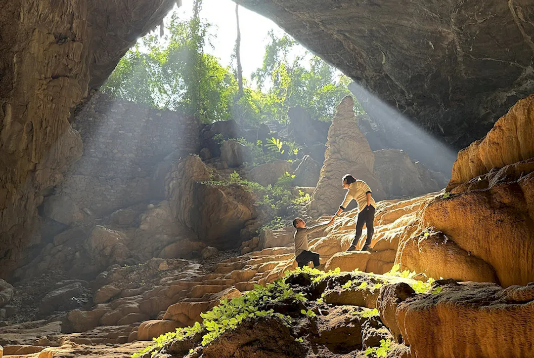 Traversing the Chambers of Nguom Ngao Cave