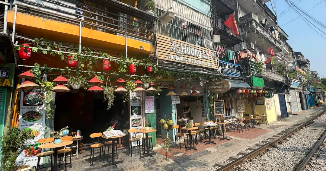 Navigating Hanoi's Old Quarter & Coffee Culture