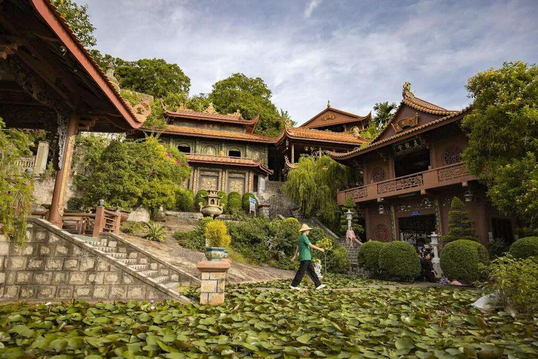 Sam Mountain Cultural Complex