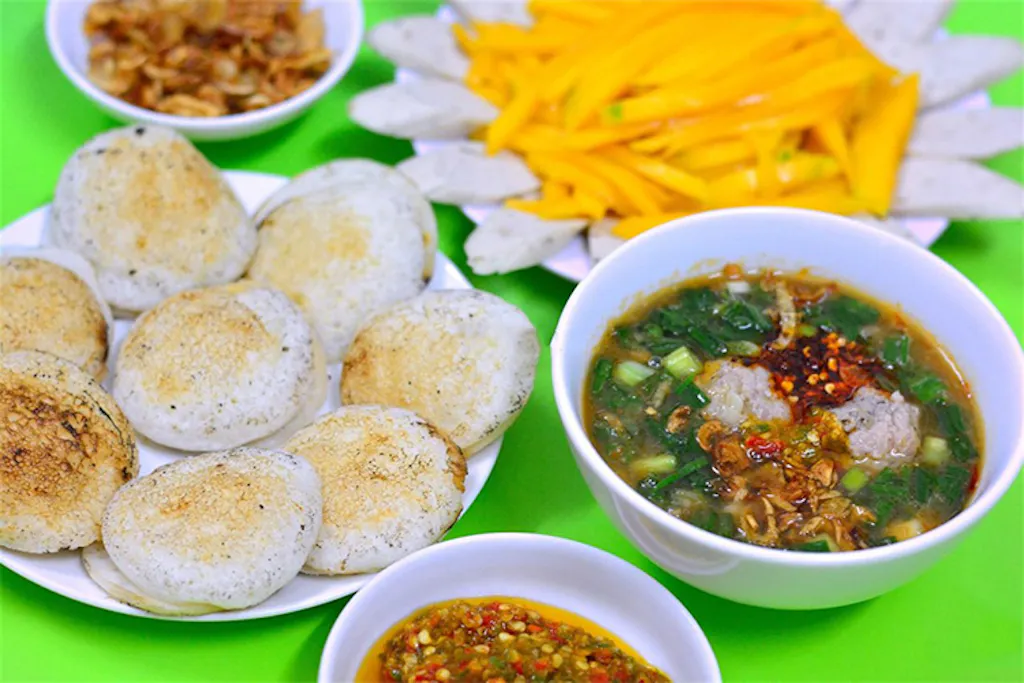 Featured Ingredients of Bánh Căn