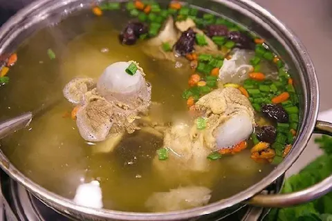 Fresh Chives & Seafood Broth