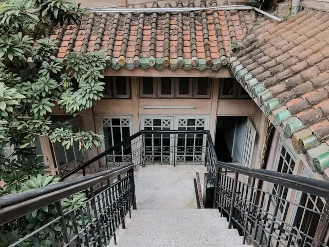 Vietnam National Museum of History in Pictures – Ancient Treasures & Timeless Heritage