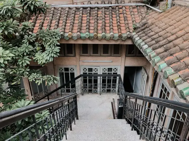 Vietnam National Museum of History in Pictures – Ancient Treasures & Timeless Heritage