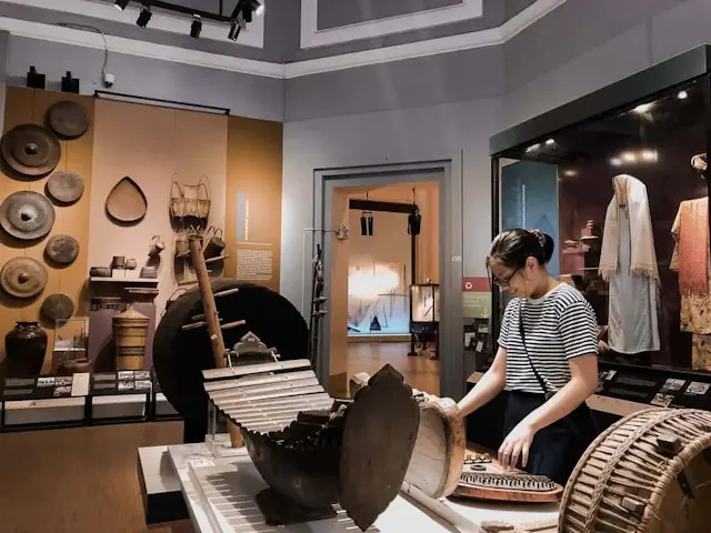 Vietnam National Museum of History in Pictures – Ancient Treasures & Timeless Heritage