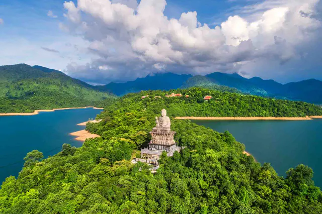 Bach Ma National Park – A Misty Mountain Paradise in Central Vietnam
