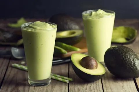 Sinh Tố Bơ: Vietnam's Creamy Avocado Smoothie
