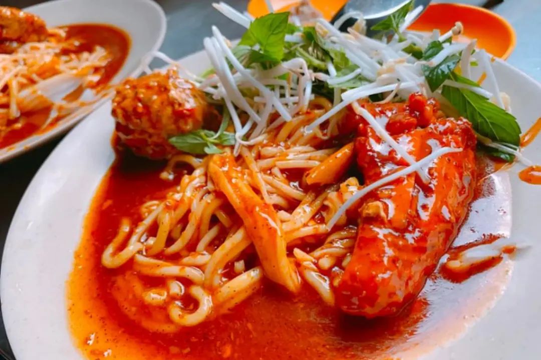 Bánh Tằm Cay (Spicy Silk-Thread Noodles)