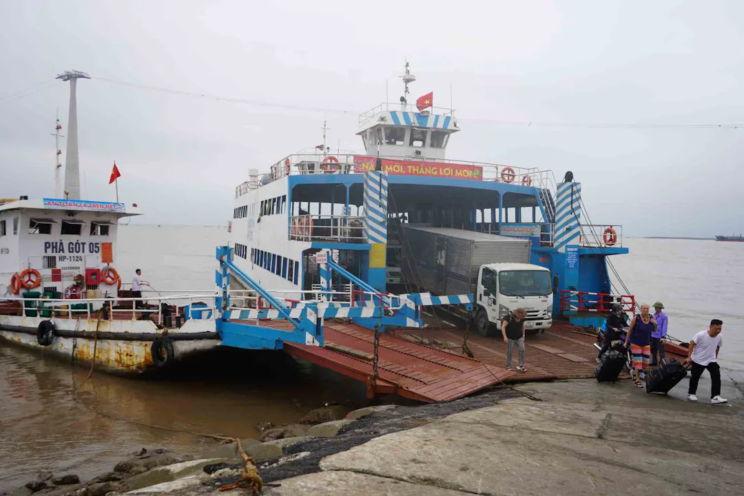 Waterways and Coastal Ferries – Public Passenger Ferries in this Vietnam Public Transport Guide