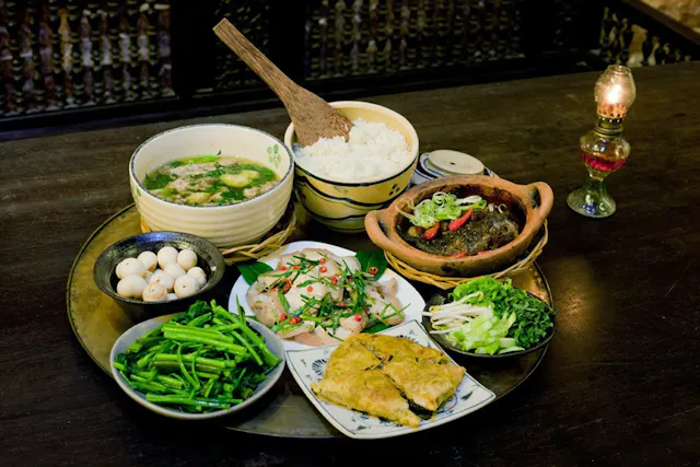 About Vietnam Foods & Drinks