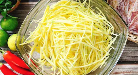 Green Mango & Fresh Herbs