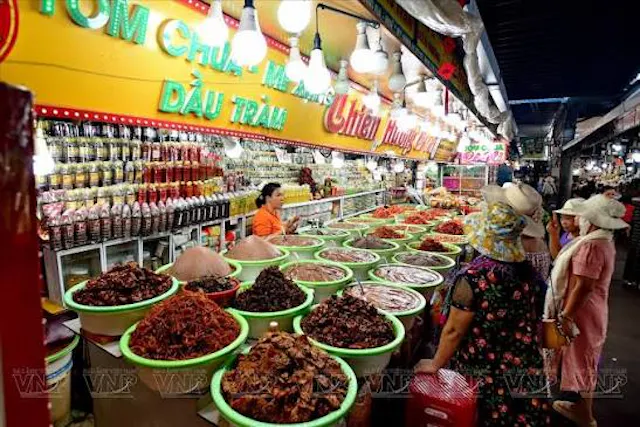 Dong Ba Market Photo Gallery