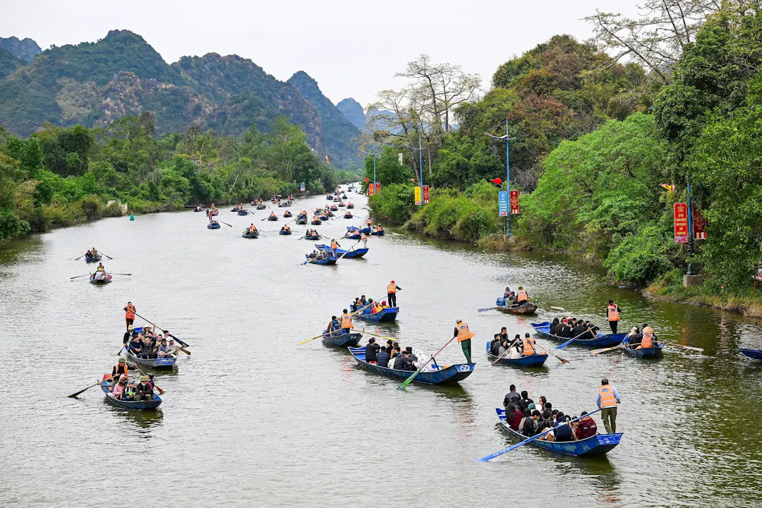 The Yen Stream Boat Ride