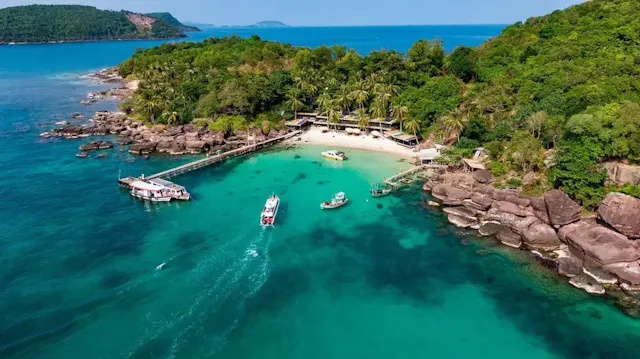 Phu Quoc Island in Frames – Tropical Beaches, Sunsets & Island Luxury