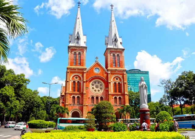 Saigon Notre-Dame Basilica Photo Gallery